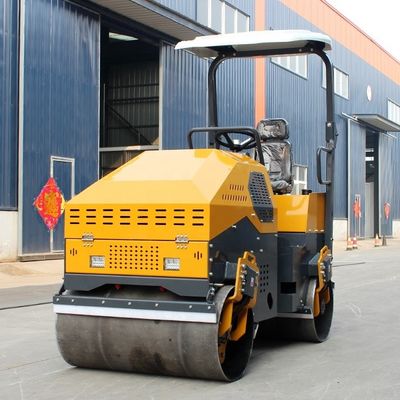 La machine à rouleaux routiers vibratoires compacts de 3 tonnes certifiée CE avec soupape hydraulique HYDAC