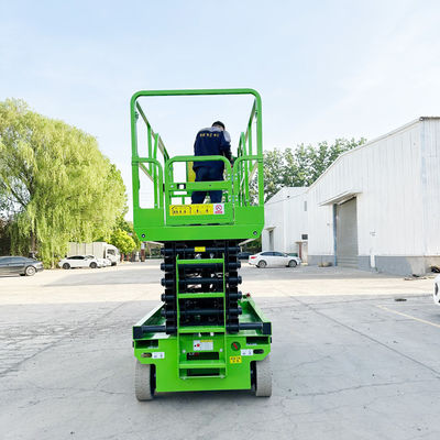 Plateforme de travail aérien à piles avec moteur de propulsion et capacité de charge nominale de 320 kg