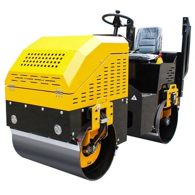 Compacteur à rouleaux vibrants à double tambour de 1 tonne destiné à la compacta­tion des sols dans les usines de fabrication