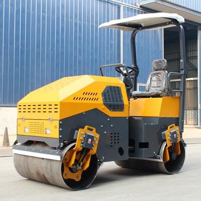 La machine à rouleaux routiers vibratoires compacts de 3 tonnes certifiée CE avec soupape hydraulique HYDAC