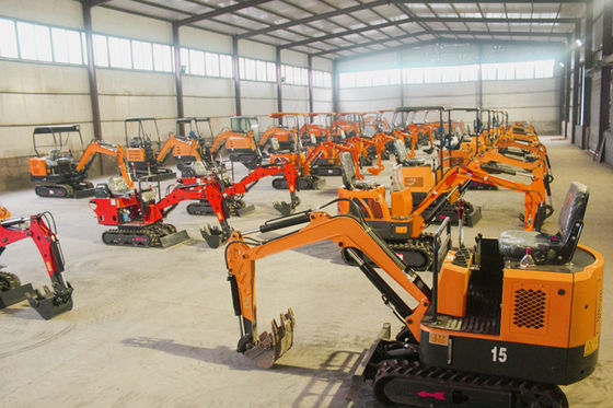 Micro-bagger de petite taille pour la construction en extérieur à budget réduit avec un auvent et une largeur de voie de 1100 mm