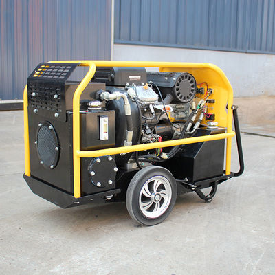 Un groupe électrogène hydraulique à moteur diesel portable avec pompe à vis et capacité de réservoir de 18 litres