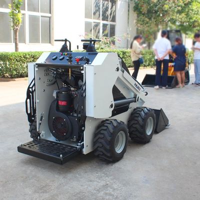 Petit chargeur diesel à direction de glissement avec un seau différent Compact et puissant