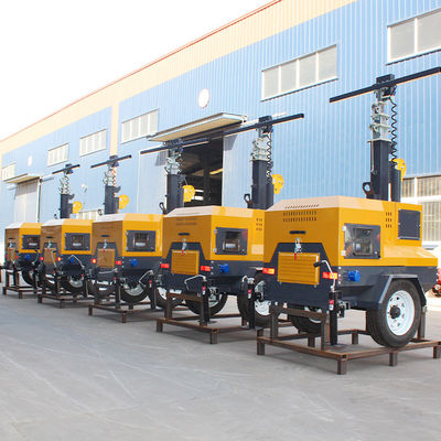 Tour d'éclairage hydraulique de 7 m avec fonctionnement continu de 12 heures et moteur Kubota