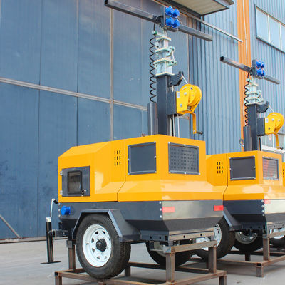 Tour d'éclairage hydraulique/manuel diesel mobile avec efficacité lumineuse de lampe de 65lm/w