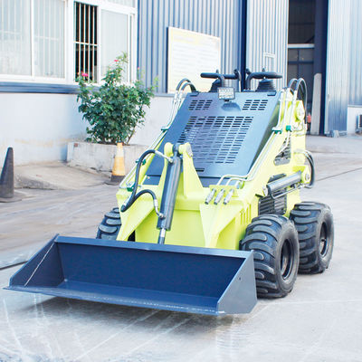 Mini chargeur de direction à dérapage homologué par l'EPA avec 950 kg de poids de la machine et 17,2 kW de puissance