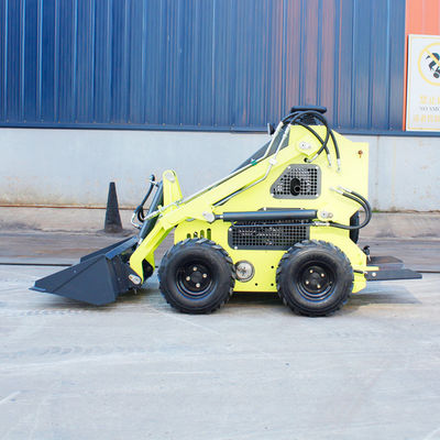 Mini chargeur de direction à dérapage homologué par l'EPA avec 950 kg de poids de la machine et 17,2 kW de puissance