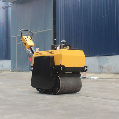 600 mm de largeur de compactage Machine compactrice de sol portative avec une capacité de réservoir de carburant de 2,5 litres