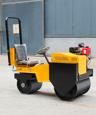 Pompes hydrauliques Huade 0,7 tonnes Mini rouleau de route HQ-YL700Z pour vos besoins de construction