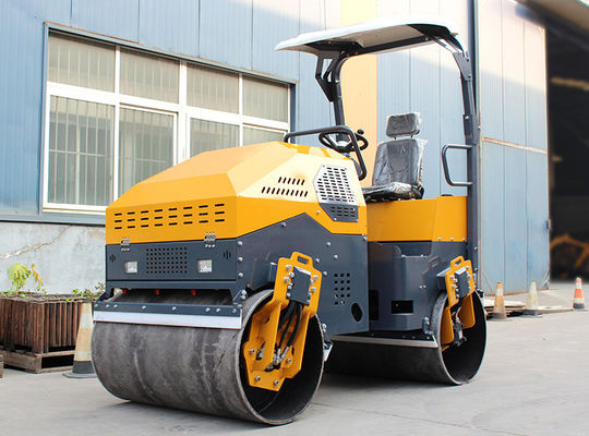 HQ-YL1200 1-5 Tonnes Vibration Ride sur Mini Route Roller avec une capacité de réservoir d'eau de 120L
