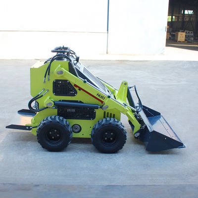 Exigences du client Skid Steer Chargeur Collocate des seaux et des fourchettes pour le moment de charge élevée