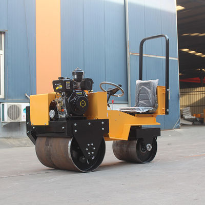 Rouleau vibrant de 0,6 tonne Mini à double tambour routier avec moteur CF178/R180