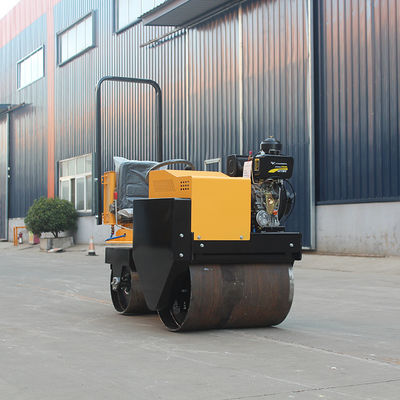 Rouleau vibrant de 0,6 tonne Mini à double tambour routier avec moteur CF178/R180
