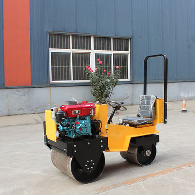 Rouleau vibrant de 0,6 tonne Mini à double tambour routier avec moteur CF178/R180