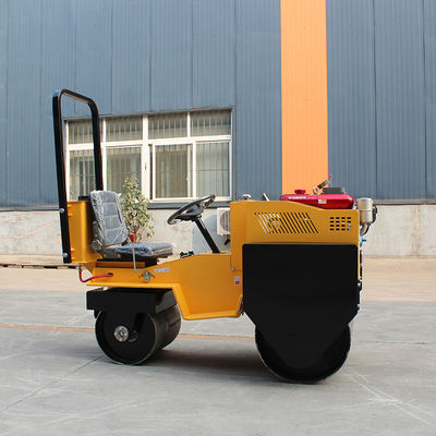 Rouleau vibrant de 0,6 tonne Mini à double tambour routier avec moteur CF178/R180