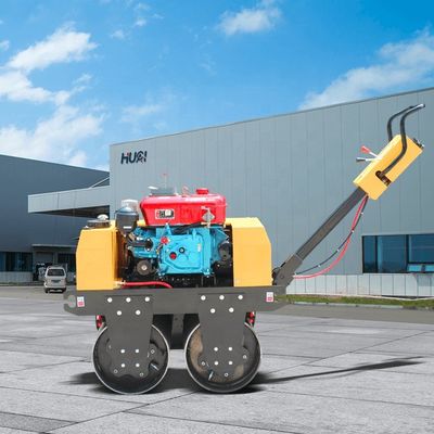 Marchez derrière le compacteur à double tambour avec pompe hydraulique HUAQI et moteur HONDA