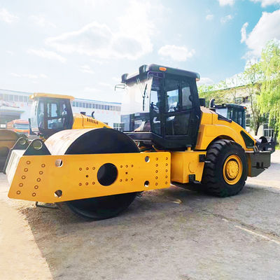 30° Capacité de traitement 20 tonnes moteur diesel Asphalte routier vibrant rouleau compactant machine